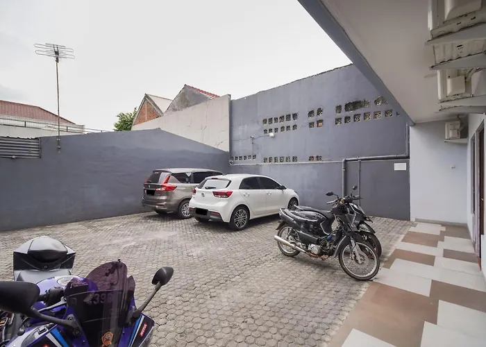Urbanview Hotel Arafuru Residence Duren Sawit Jakarta